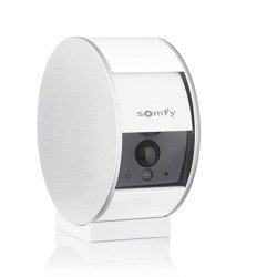 Wewnętrzna kamera bezpieczeństwa SOMFY 1870394 pozwala zawsze mieć oko na swój dom słuchać i rozmawiać z osobami które się w nim znajdują